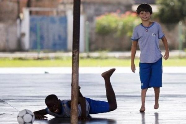 Ο 11χρονος ποδοσφαιριστής της Μπαρτσελόνα που γεννήθηκε χωρίς πέλματα (εικόνες & βίντεο)