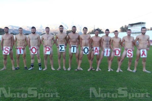 ΑΟ Τυμπακίου: Το.. γυμνό μήνυμα κατά του Aids (photos)