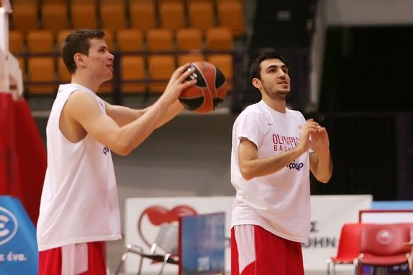 Ολυμπιακός: Κόσμος πολύς στο ΣΕΦ