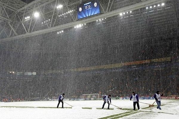 Γαλατάσαραϊ – Γιουβέντους: Χιόνια στο… καμπαναριό! (photos+video)