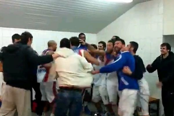 Πανιώνιος: Ο «χορός της βροχής» και οι πανηγυρισμοί (videos)