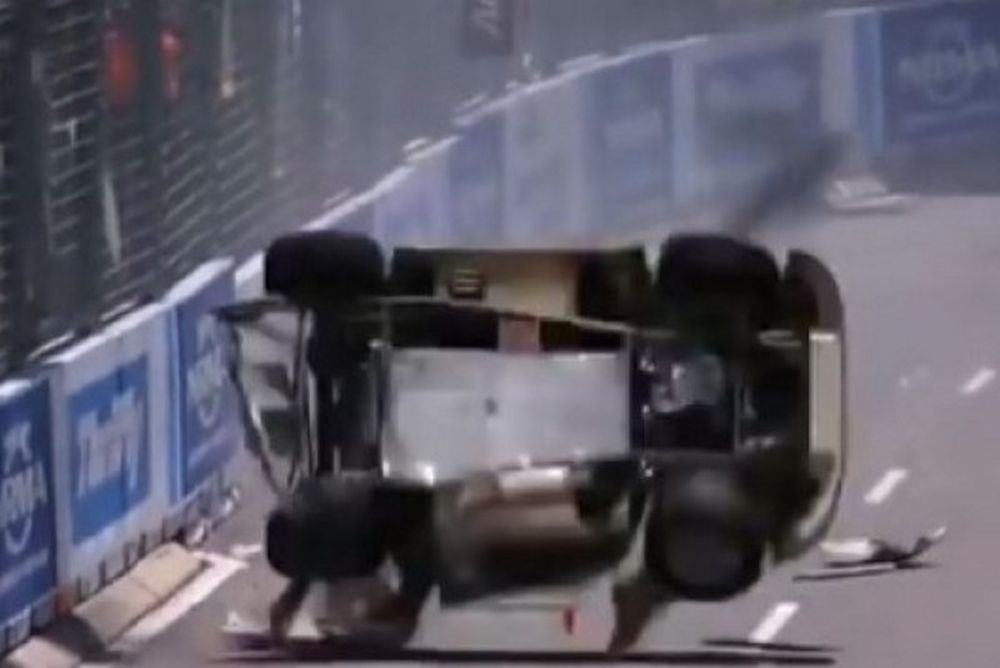 Αυστραλία: Αυτοκίνητο έκανε… τούμπες μετά από ατύχημα! (photos+video)