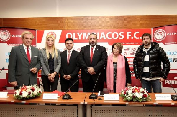 Ολυμπιακός: «Ερυθρόλευκη Αγκαλιά Αγάπης» (photos)