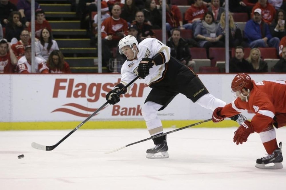 NHL: Πάνω οι Ντακς, κάτω οι Ουίνγκς (videos)