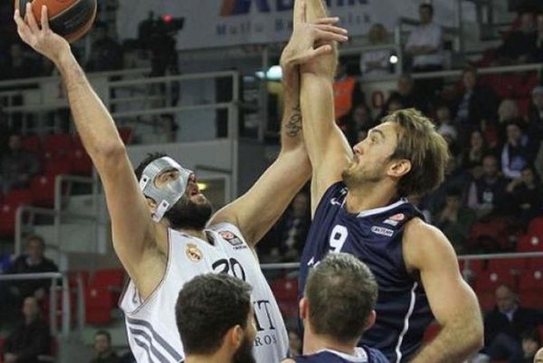 Ρεάλ Μαδρίτης: Συνέτριψε την Εφές στην Πόλη (video)