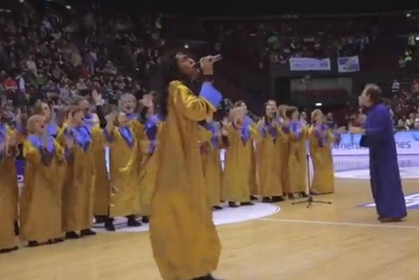 Αρμάνι Μιλάνο: Ψαλμοί στο... Final 4 (video)