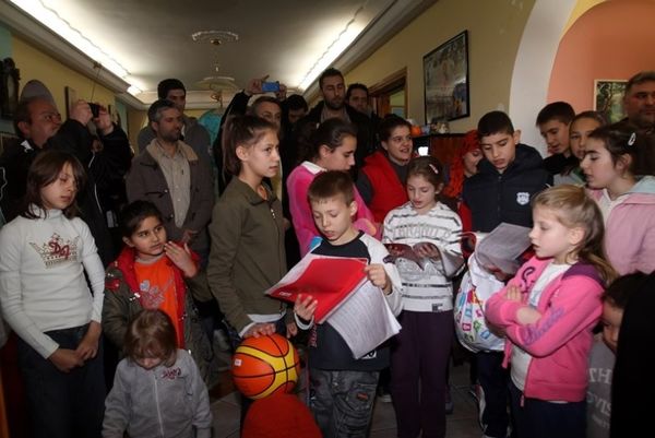 ΑΕΚ: Επίσκεψη αγάπης στη Νέα Μάκρη (photos)