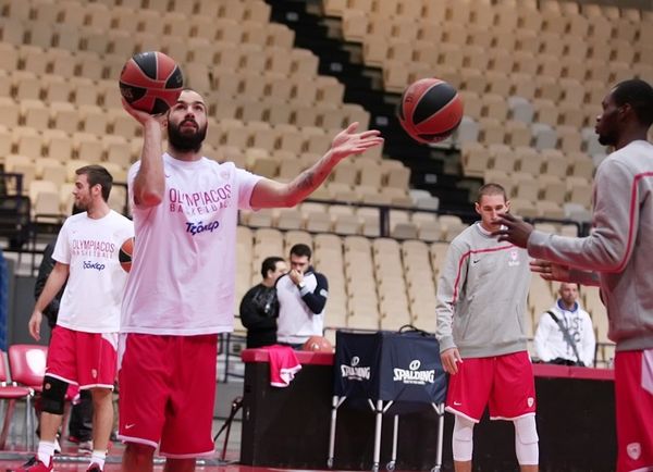 Ολυμπιακός: Χωρίς δύο η προπόνηση (video)