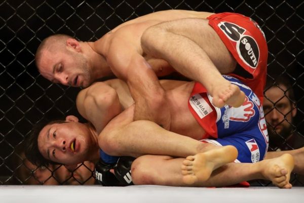 UFC Fight Night 34: Δεν κατάλαβε από… Σιγκαπούρη ο Saffiedine (GIFs)