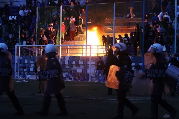 Onsports TV: Φωτιά στο πέταλο των οργανωμένων του Αιγάλεω (video)