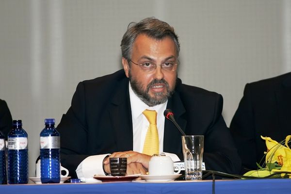 Κοτσάτος: «Βρωμίζει τον αθλητισμό ο Ολυμπιακός»