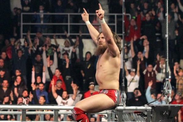 Raw SuperShow: Αντιστάθηκε ο Bryan (photos+videos)