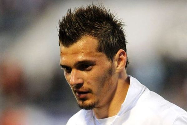 Κούμπικ: «Ερχομαι να παίξω αμέσως στον Εργοτέλη»