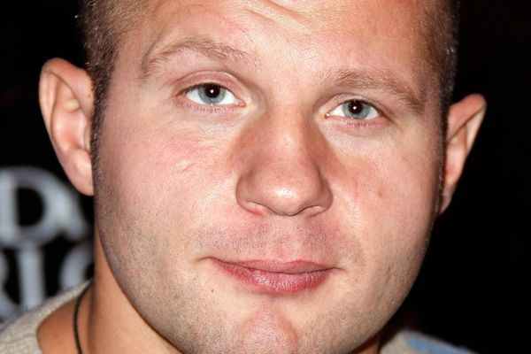 MMA: Ολυμπιακή Φλόγα και Emelianenko (video)