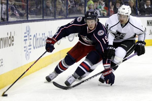 NHL: Έβδομη σερί νίκη για Μπλου Τζάκετς (videos)