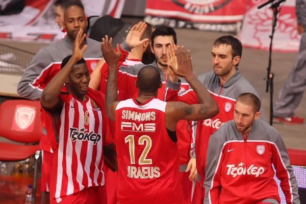 Ολυμπιακός: Για το «διπλό» στη Βιτόρια