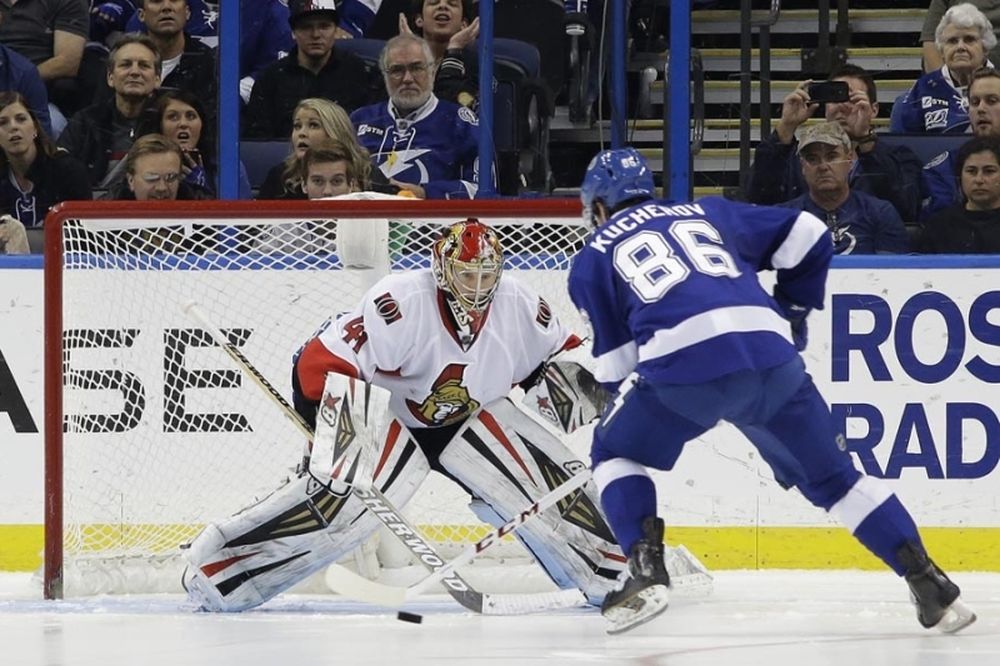 NHL: «Κεραυνοί» στην Τάμπα (videos)