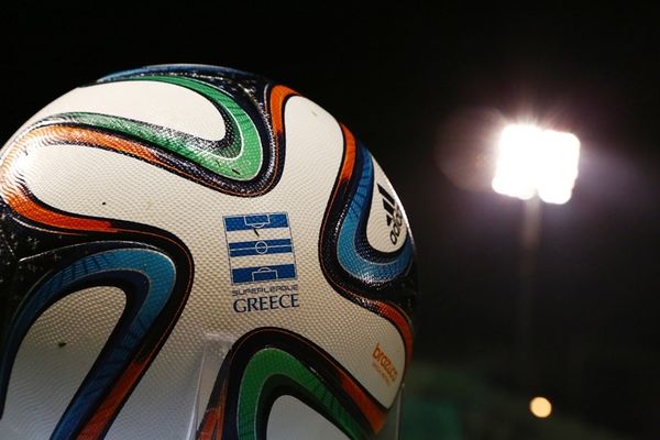 LIVE η Superleague