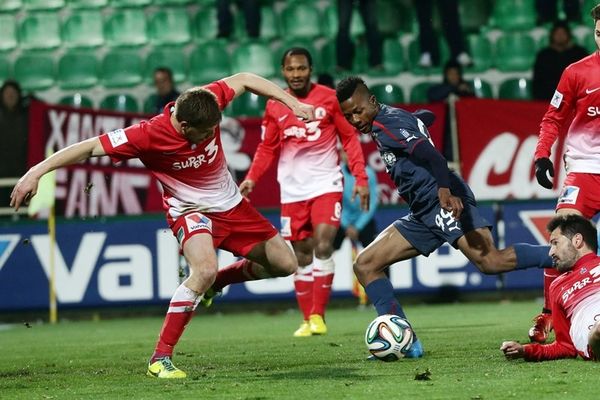 «Αδιάβροχος» στα «Πηγάδια», 2-0 την Ξάνθη ο Ολυμπιακός (video)