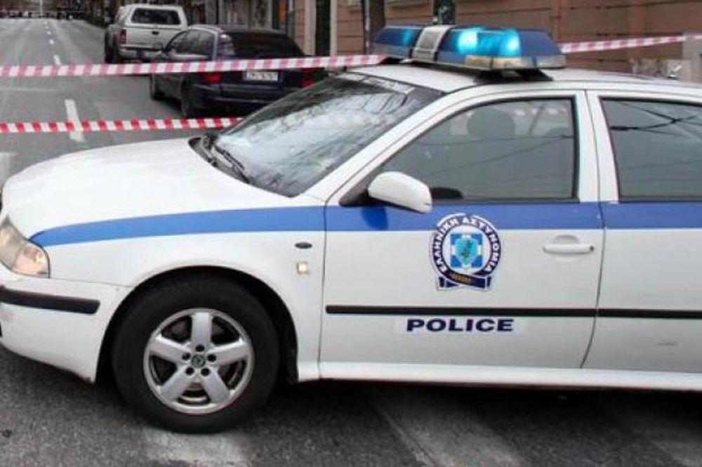 Βρέθηκε νεκρός άντρας στη μέση του δρόμου