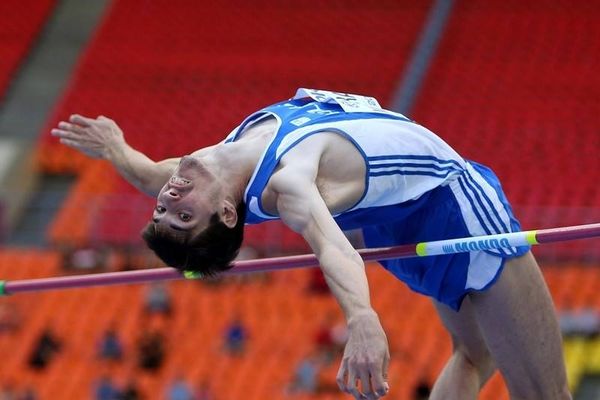 Στο Τρίνετσκ Μάστορας και Στεργίου