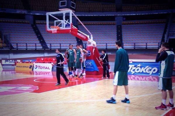 Ουνικάχα Μάλαγα: Το ταξίδι στον Πειραιά (photos)