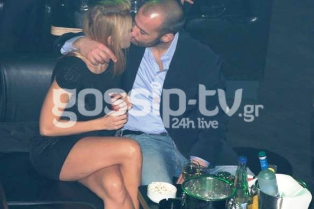 Τα «καυτά» φιλιά τους στα μπουζούκια (φωτό) 