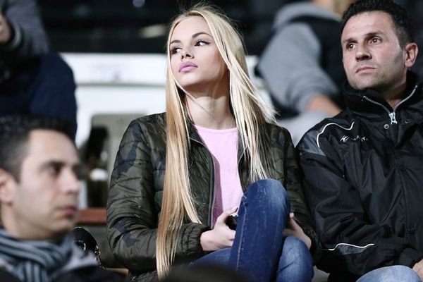 Η Εμμανουέλα στη… θέση της (photos)