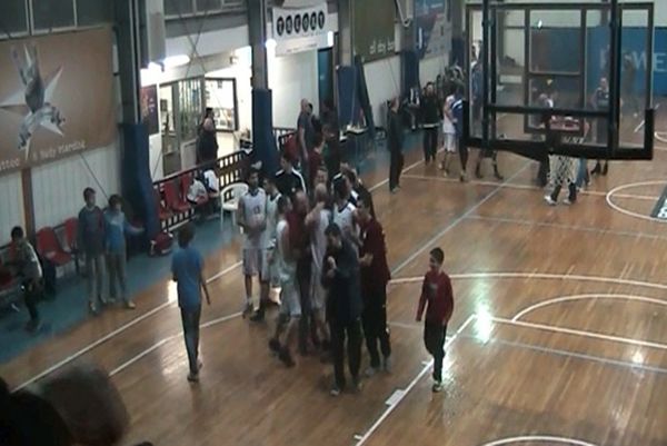 Onsports TV: Πανηγυρισμοί ανόδου στο «Σαλούν» (video)