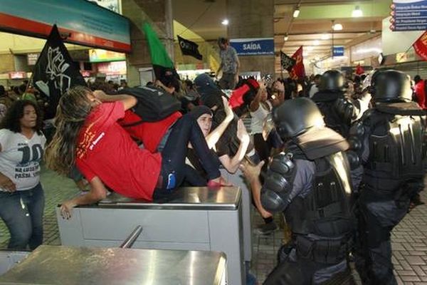 Βραζιλία-Μουντιάλ 2014: Ανησυχία λόγω διαδηλώσεων