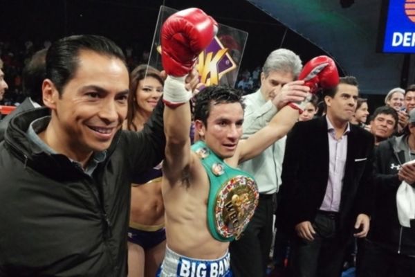 Μποξ: Αποφασισμένος και βίαιος Hernandez (videos)