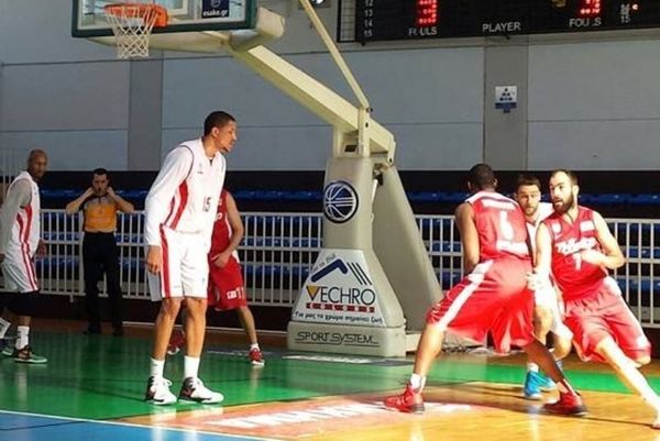 Ολυμπιακός: Κοντά στους παίκτες ο Αγγελόπουλος