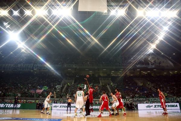 Adidas για Παναθηναϊκό και Ολυμπιακό: «Κάθε νίκη είναι χρυσή!»