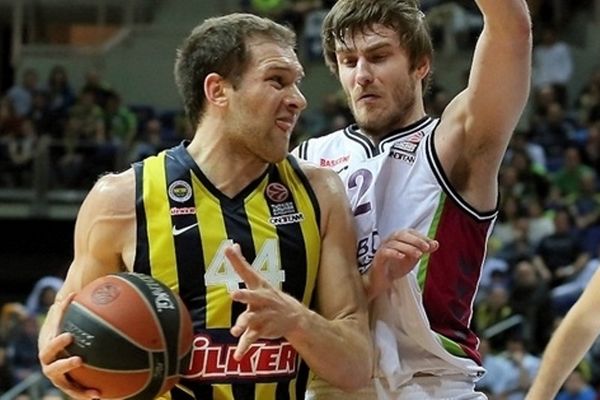 Ξέσπασε στη Λαμποράλ η Φενέρ