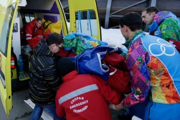 Σότσι 2014: Εργάτης χτυπήθηκε από έλκηθρο (photos)