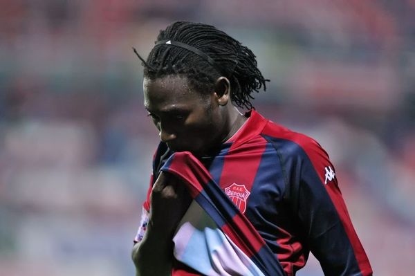 Βέροια: Χωρίς Ζεζίνιο, Κομόλοφ