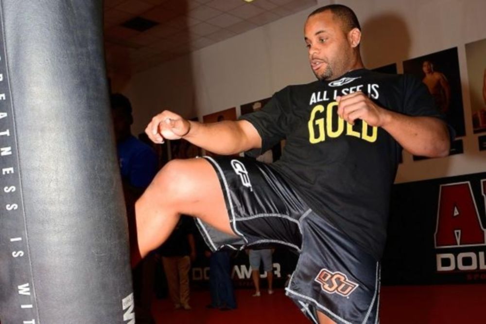 UFC 170: Έχουν κόντρα οι Cormier και Cummins! (video)