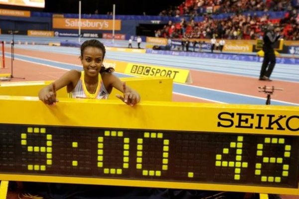 Νέο παγκόσμιο ρεκόρ από την Ντιμπάμπα (video)