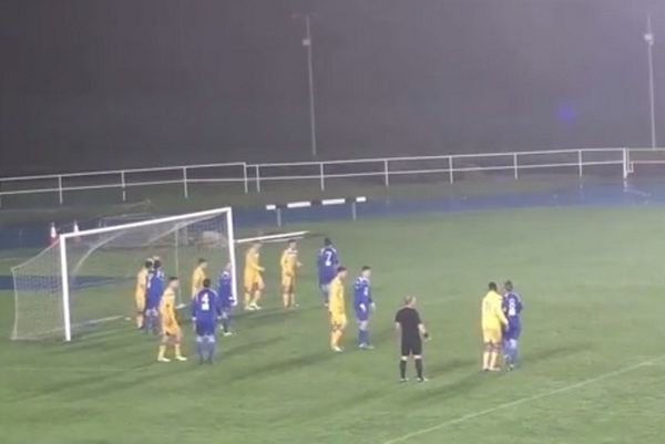 Όσα παίρνει ο άνεμος, τα κάνει... γκολ! (video)