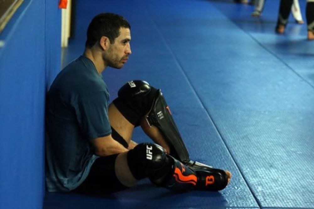 UFC 172: Σύγκρουση Castillo με Vallie-Flagg