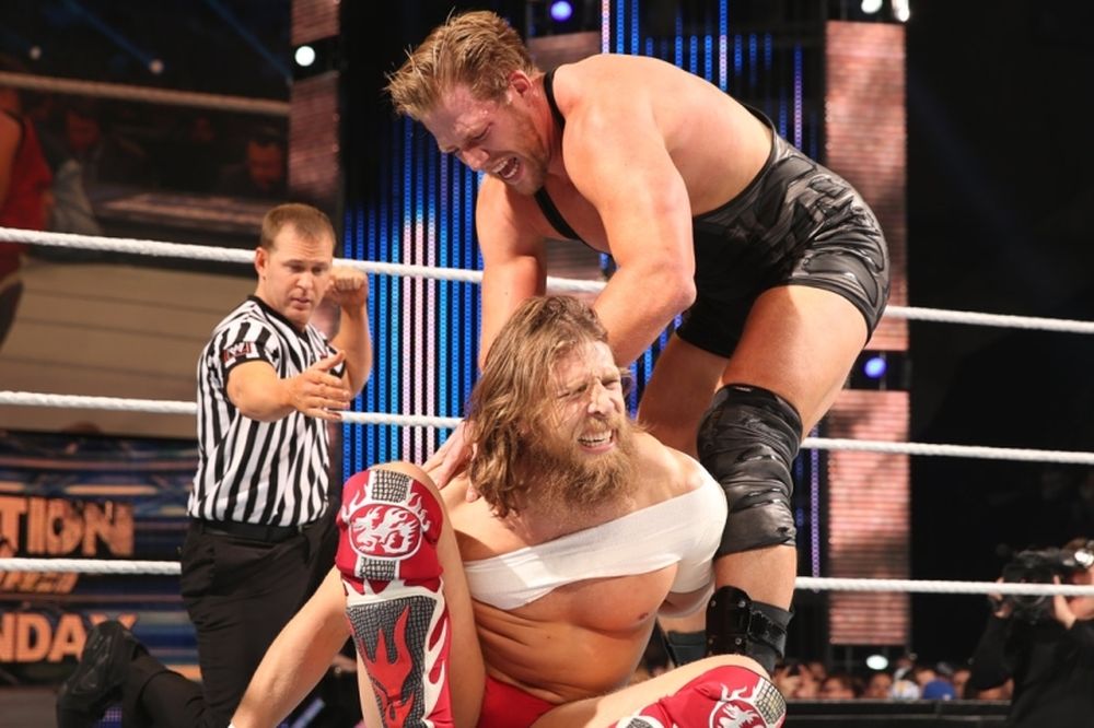 SmackDown: Νέα… διπλοβάρδια για Bryan (photos+videos)
