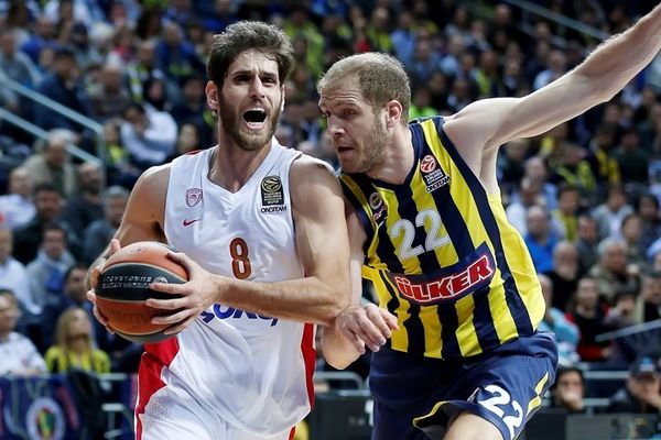 Ολυμπιακός: Λύγισε στην Πόλη (photos)
