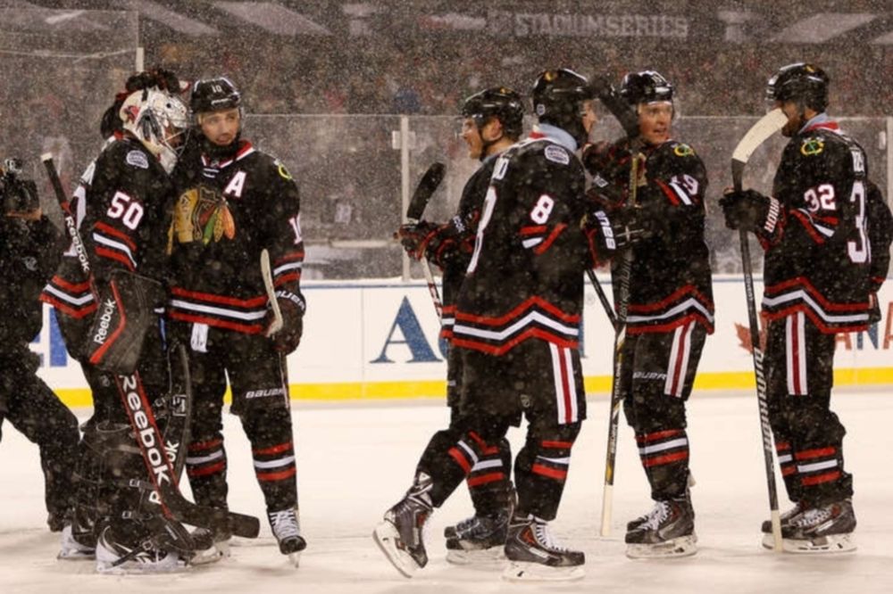 NHL: Χιονισμένη και πύρρειος νίκη για Μπλάκχοκς (videos)