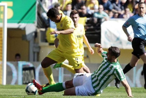 Δεν τα παρατάει η Μπέτις, 1-1 με Βιγιαρεάλ (video)