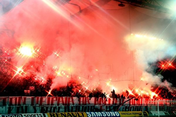 Ολυμπιακός - Παναθηναϊκός: Στις… φλόγες η θύρα 7 (photos)