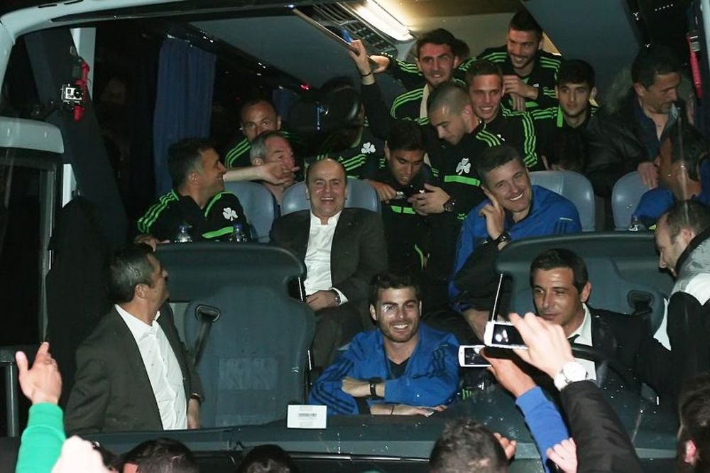 Onsports TV: Η αποθέωση για Παναθηναϊκό στο Κορωπί (videos)