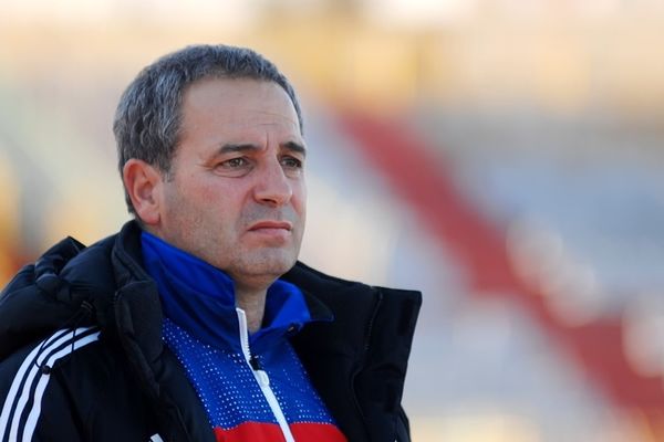 Νικολαΐδης: «Φαρσοκωμωδία το ματς»