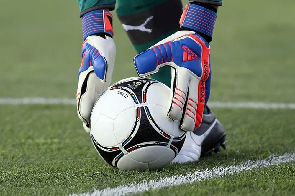 Έκανε πίσω λόγω... εκβιασμού