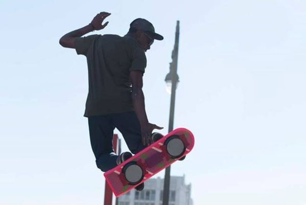 Skateboards που αιωρούνται στον αέρα! (photos+videos)