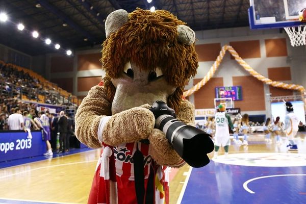 Onsports TV: Σταρ ο Θρυλέων! (video+photos)